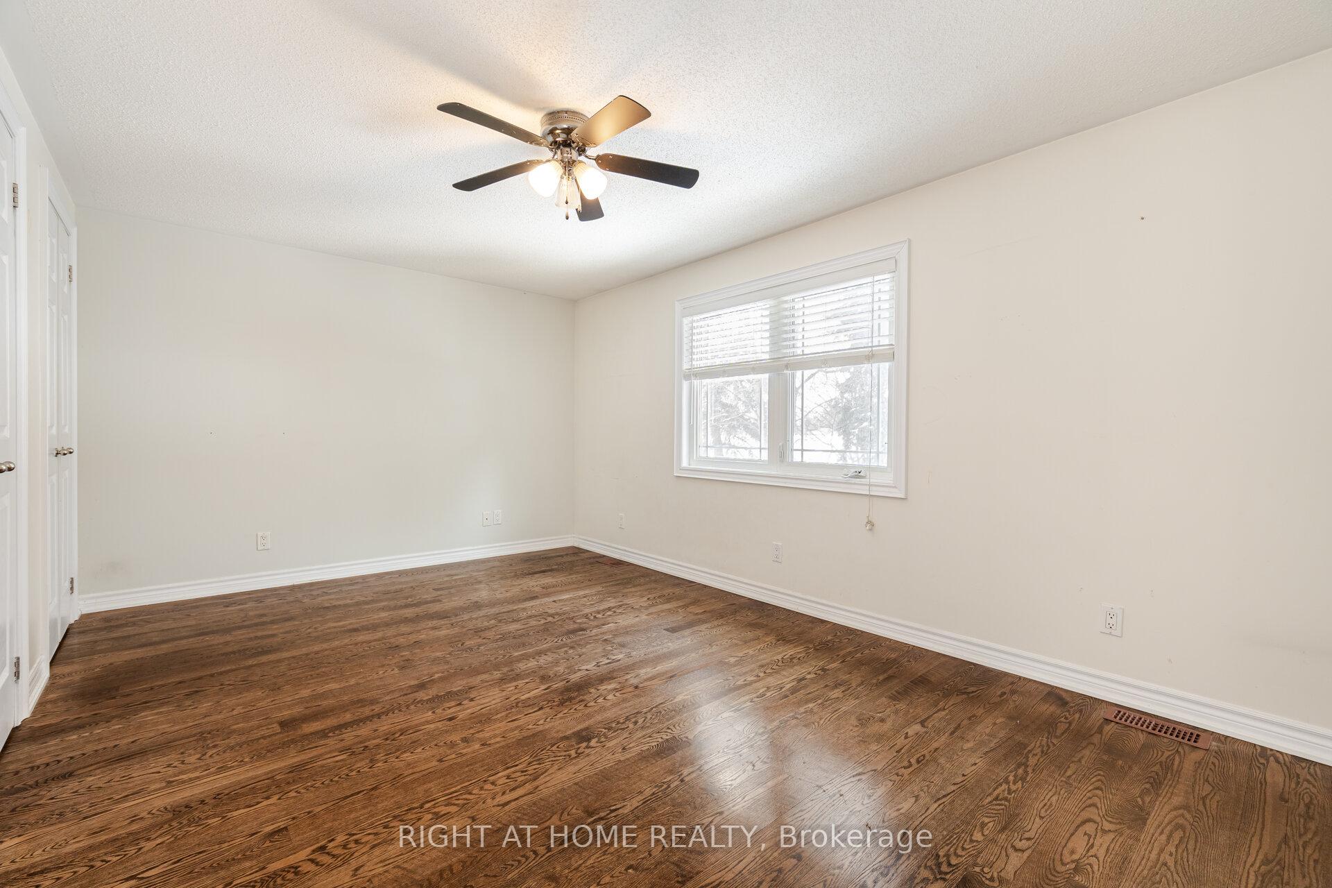 Photo 16 of 163 Tamarack Drive, Markham, Aileen-Willowbrook — HOMEH