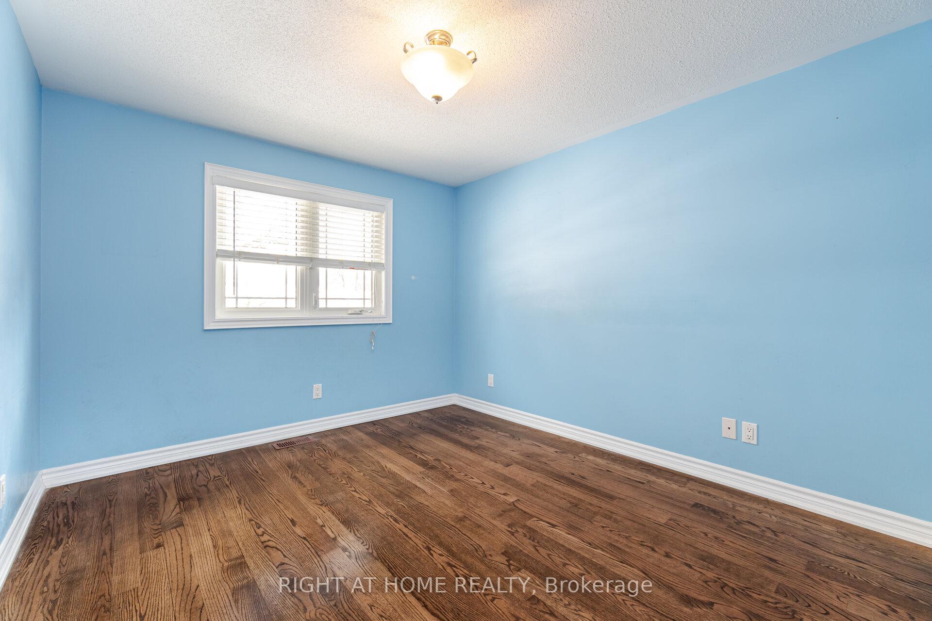 Photo 22 of 163 Tamarack Drive, Markham, Aileen-Willowbrook — HOMEH
