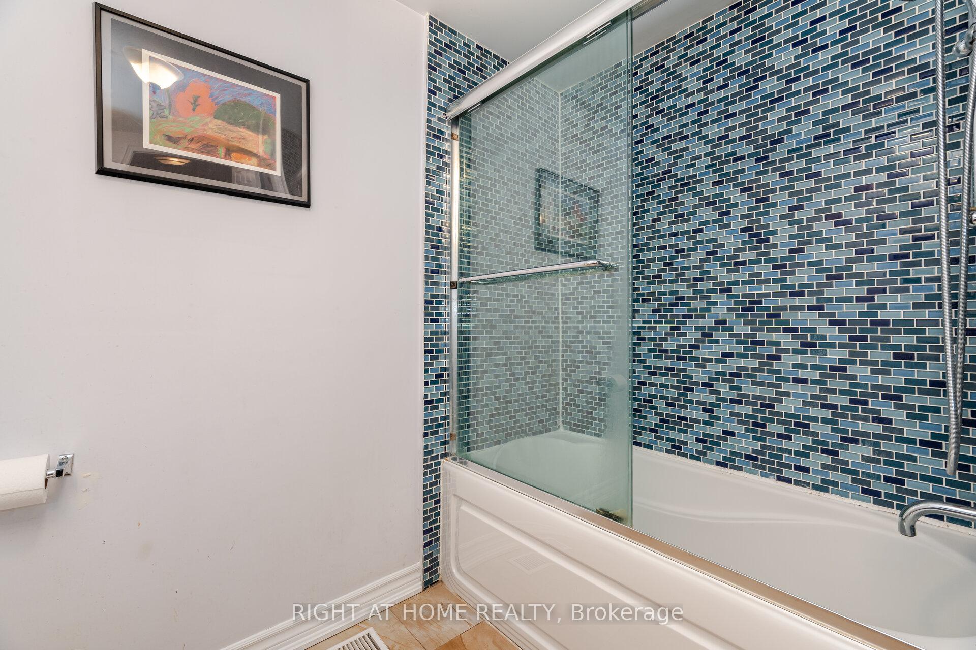 Photo 25 of 163 Tamarack Drive, Markham, Aileen-Willowbrook — HOMEH