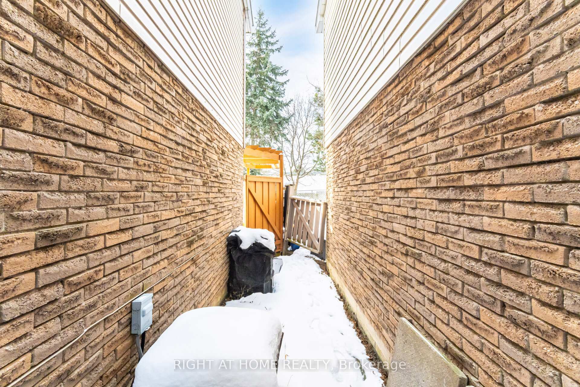 Photo 34 of 163 Tamarack Drive, Markham, Aileen-Willowbrook — HOMEH