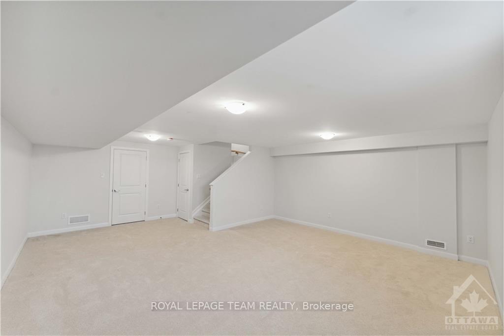 Photo 5 of 704 Fairline Row, Ottawa, Kanata - Emerald Meadows/Trailwest — HOMEH
