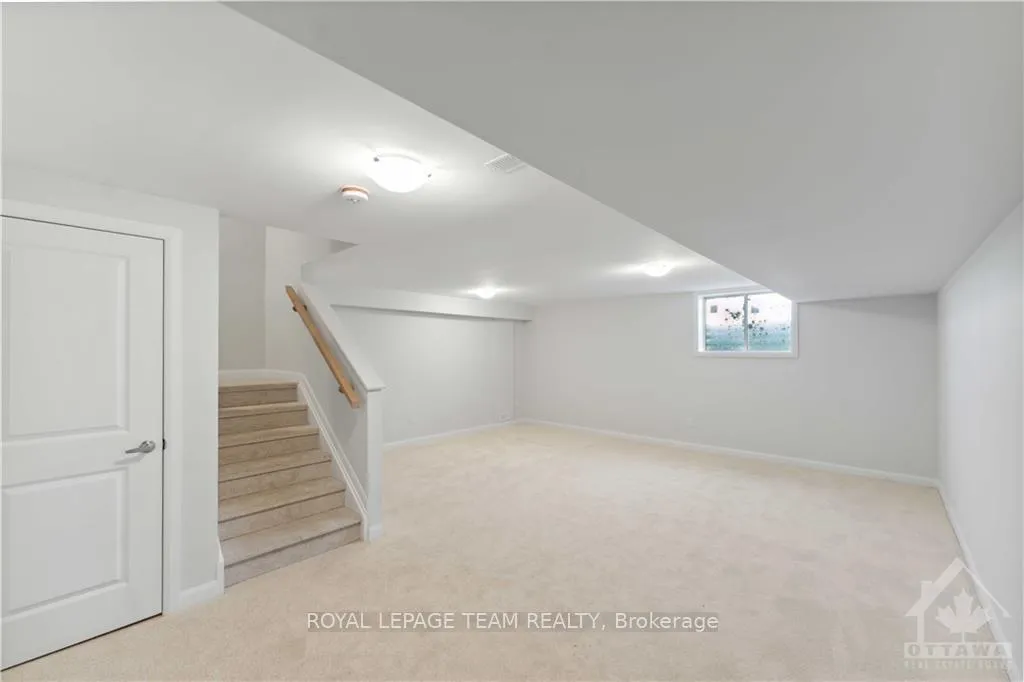 Photo 21 of 704 Fairline Row, Ottawa, Kanata - Emerald Meadows/Trailwest — HOMEH