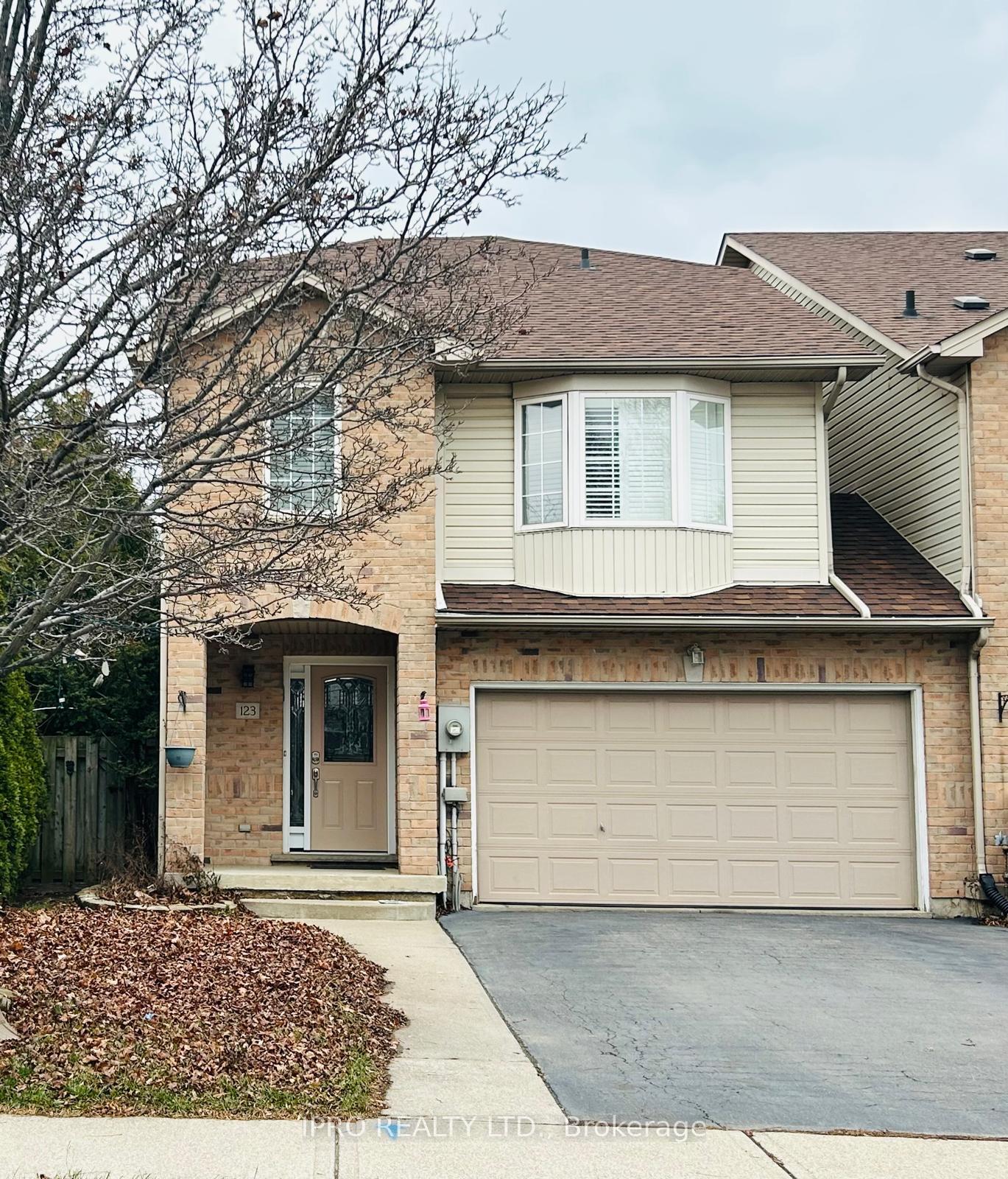 Photo 1 of 123 Frances Avenue, Hamilton, Stoney Creek — HOMEH