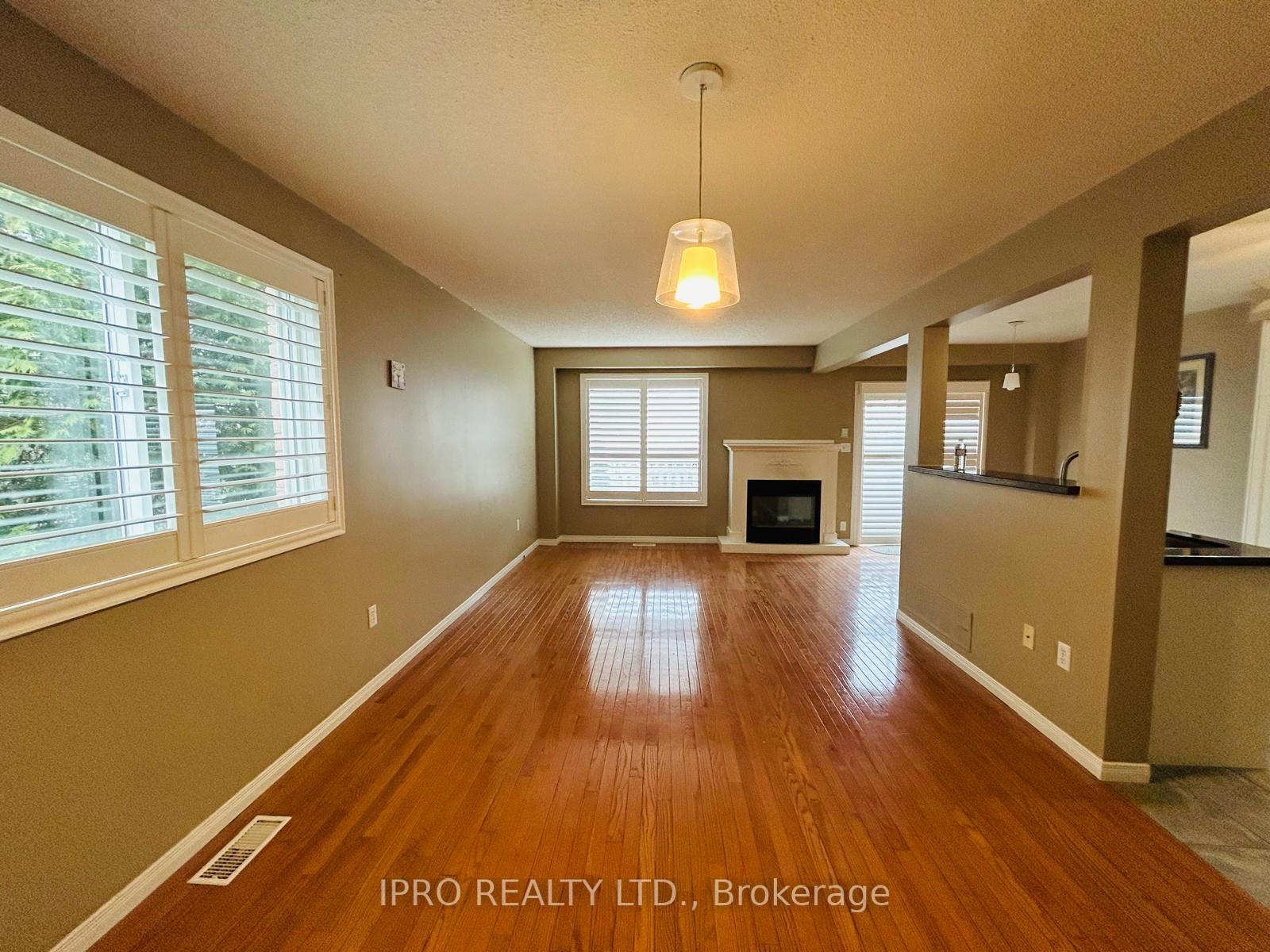 Photo 2 of 123 Frances Avenue, Hamilton, Stoney Creek — HOMEH