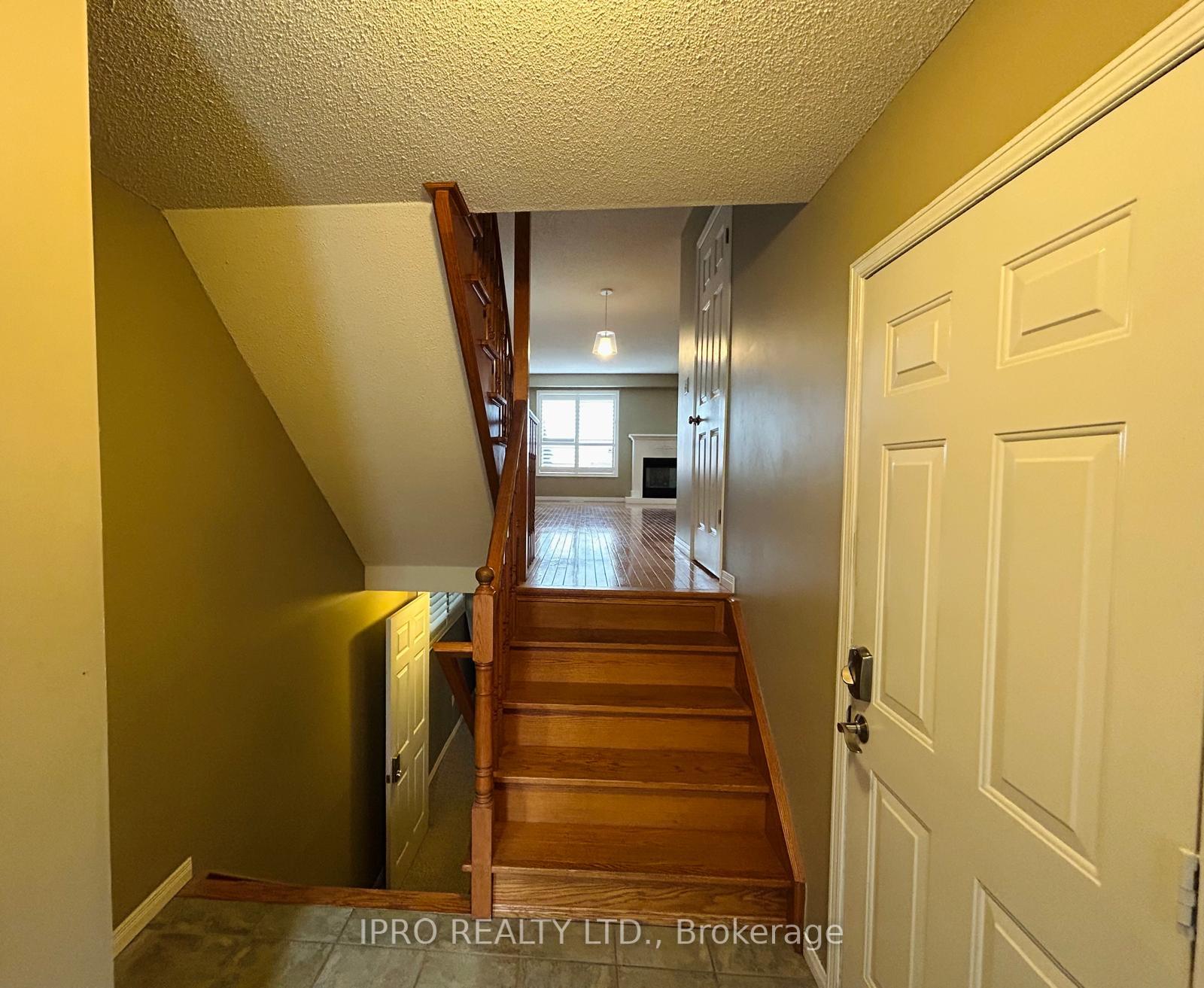 Photo 19 of 123 Frances Avenue, Hamilton, Stoney Creek — HOMEH