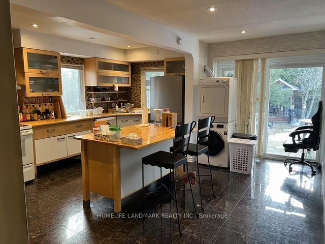 Photo 13 of 163 John Street, Markham, Thornhill — HOMEH