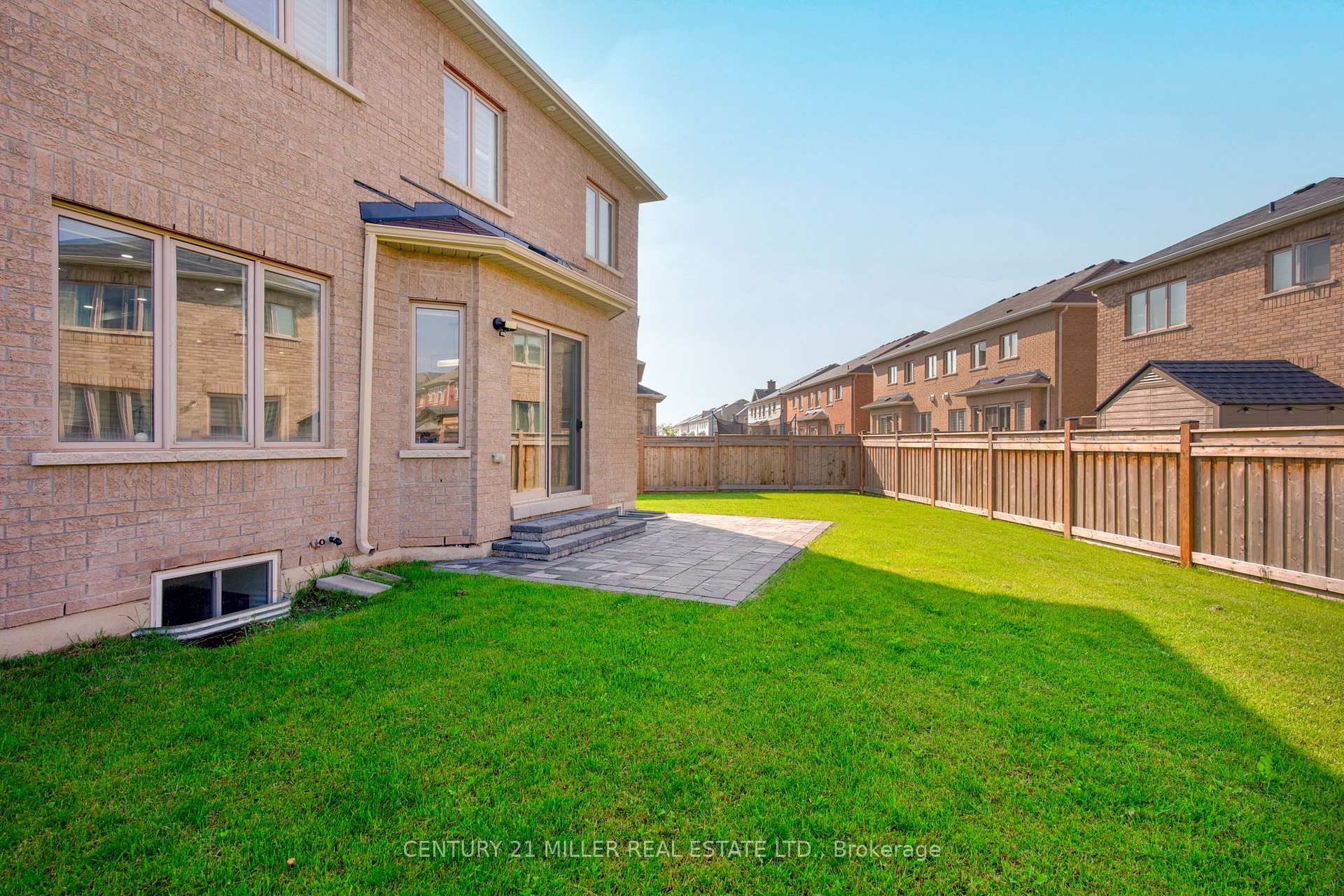 Photo 16 of Unit UPPER, 95 Goodwin Crescent, Milton, Ford — HOMEH
