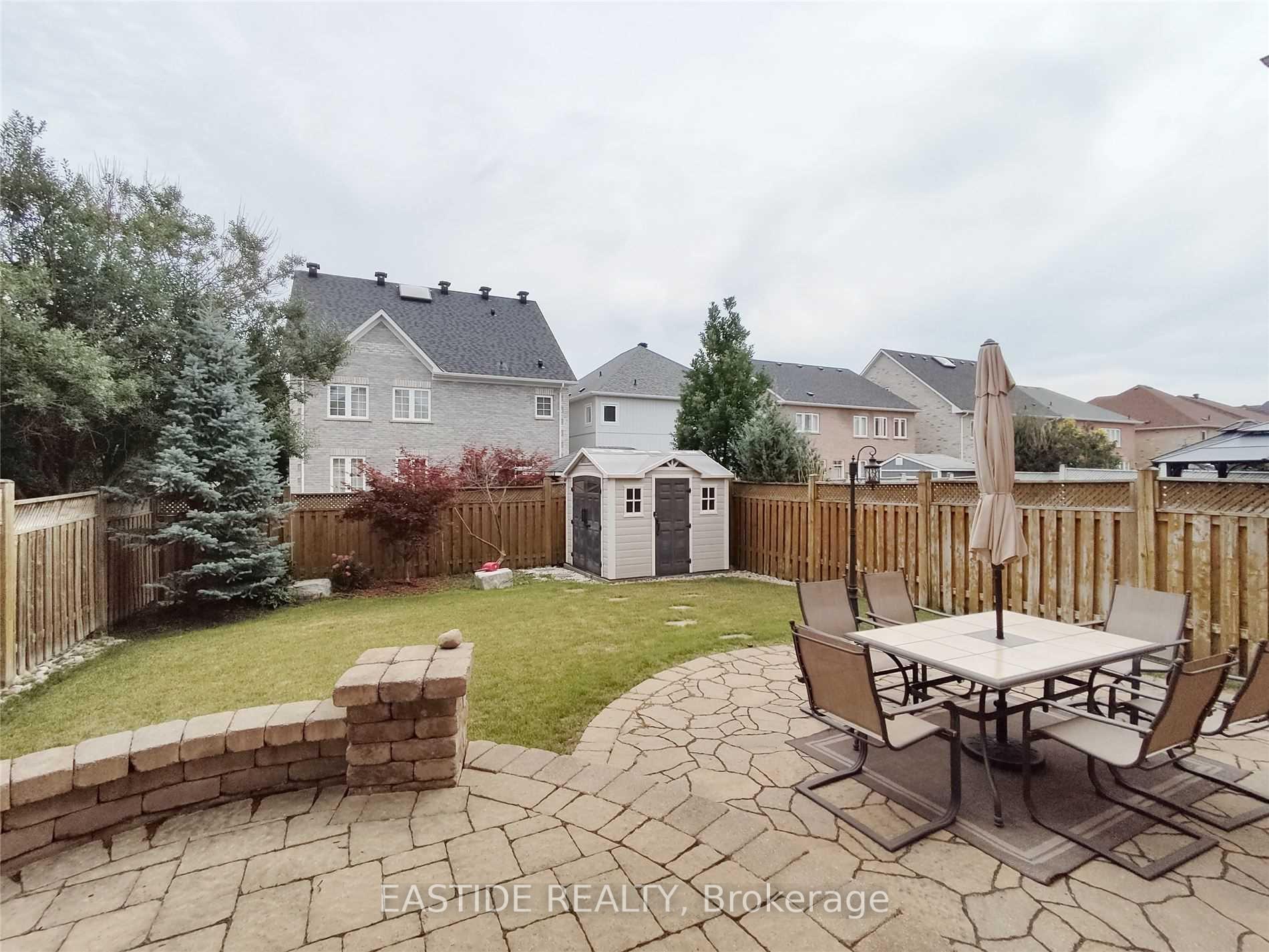 Photo 7 of 25 Larcastle Avenue, Markham, Berczy — HOMEH