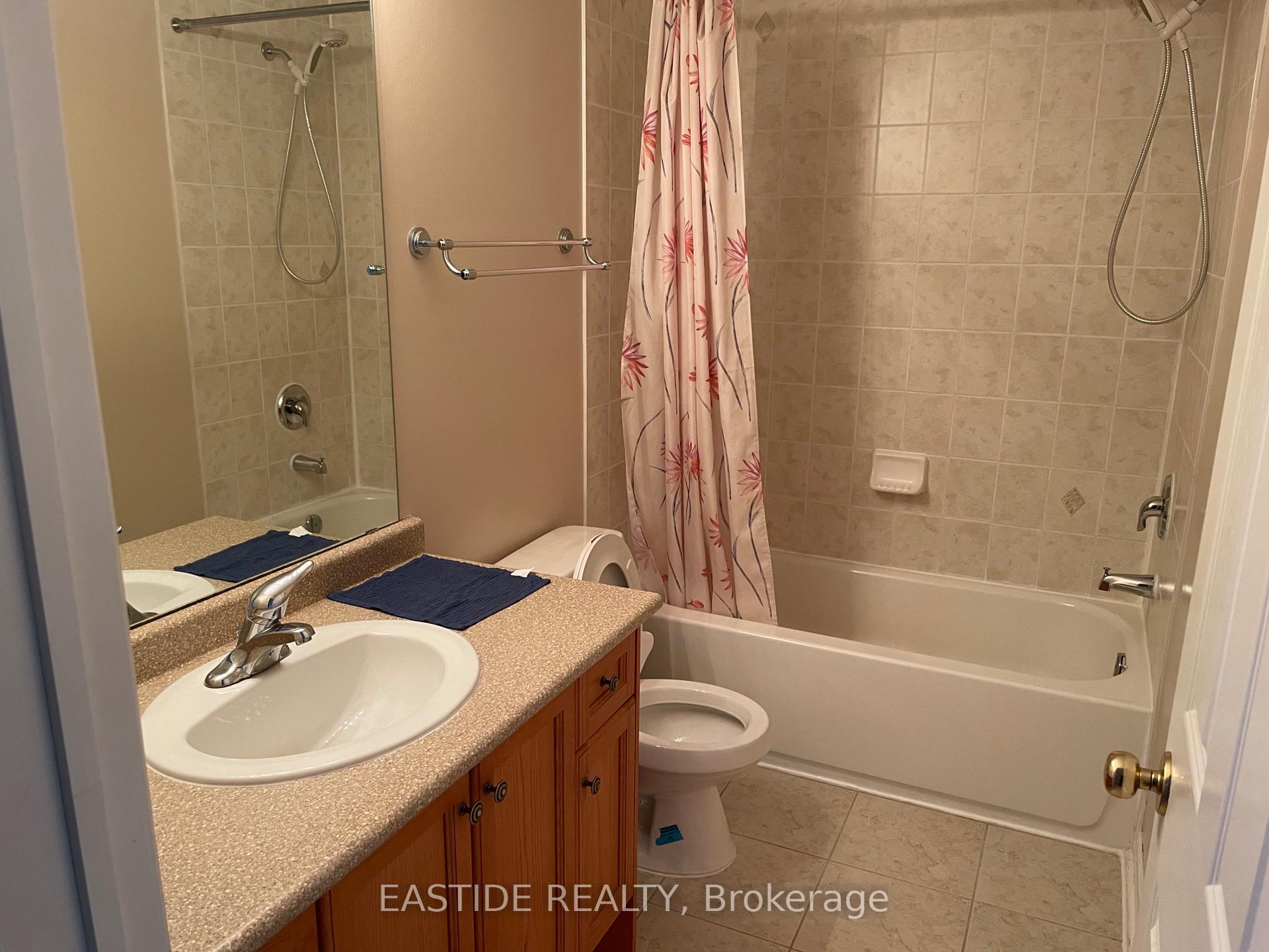 Photo 8 of 25 Larcastle Avenue, Markham, Berczy — HOMEH