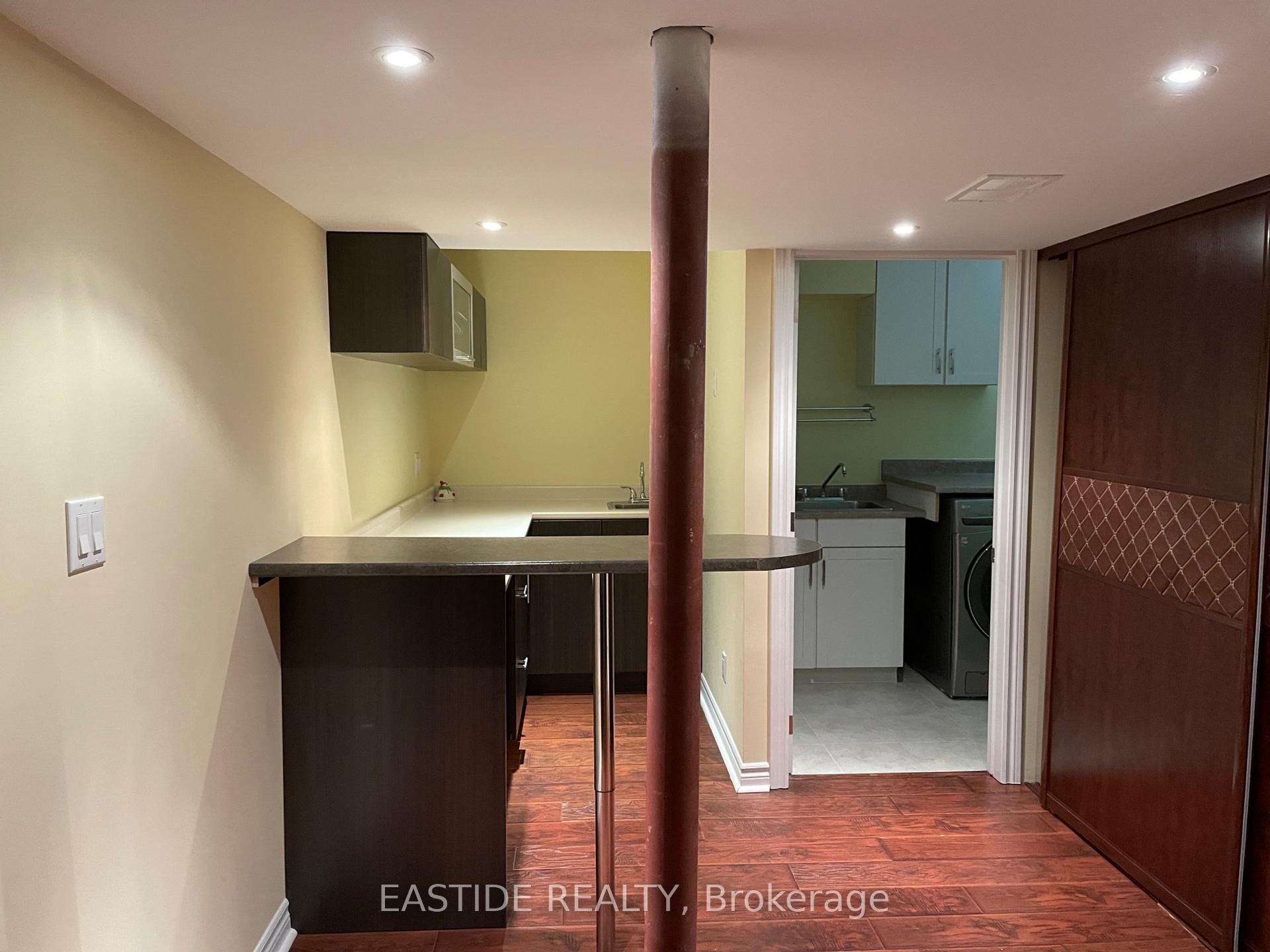 Photo 18 of 25 Larcastle Avenue, Markham, Berczy — HOMEH