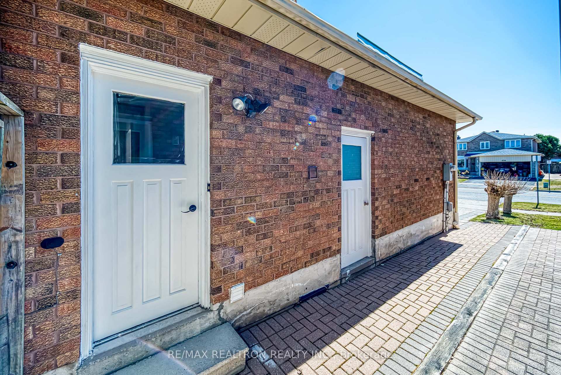 Photo 7 of 433 Raymerville Drive, Markham, Raymerville — HOMEH