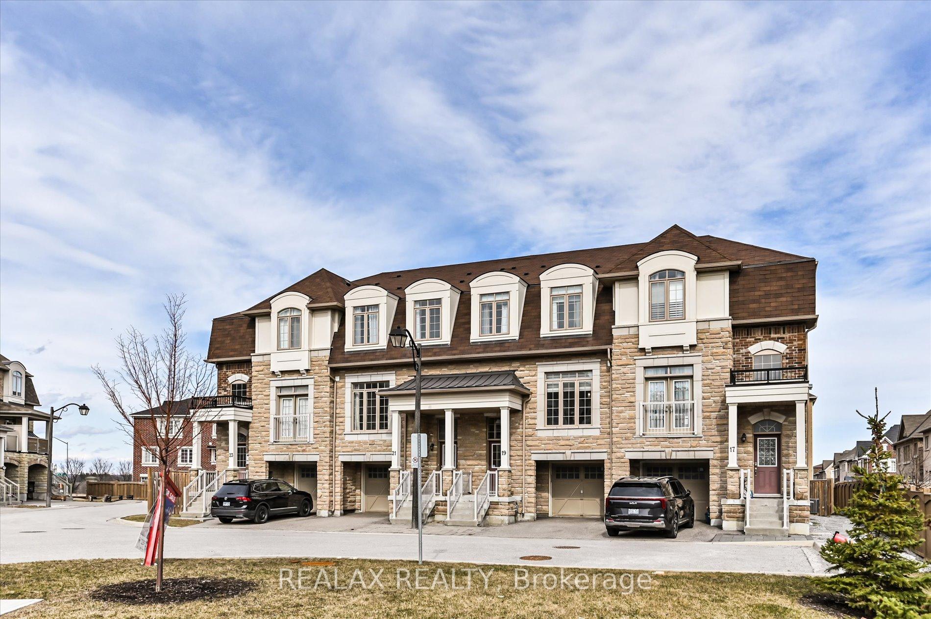 Photo 1 of 19 Etherington Way, Markham, Victoria Square — HOMEH