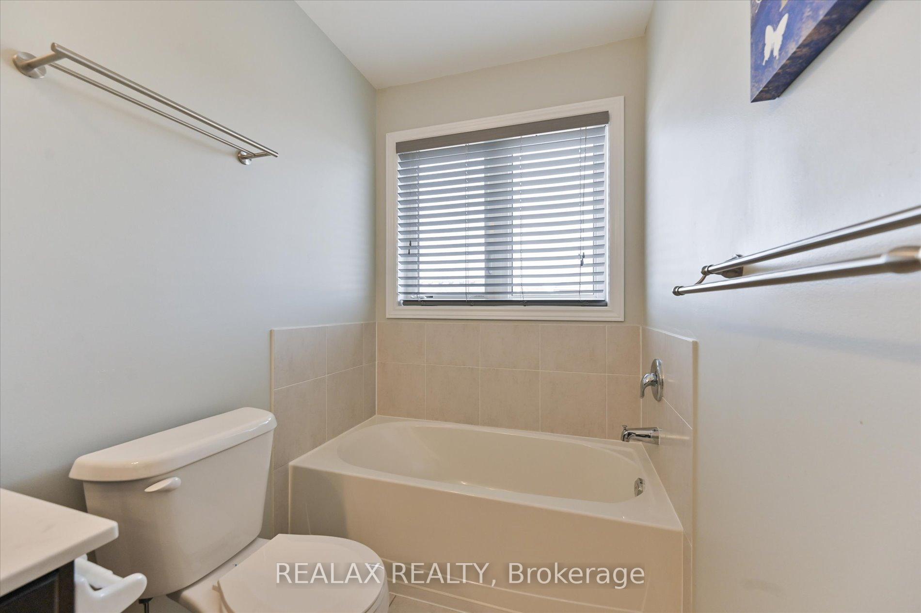 Photo 26 of 19 Etherington Way, Markham, Victoria Square — HOMEH