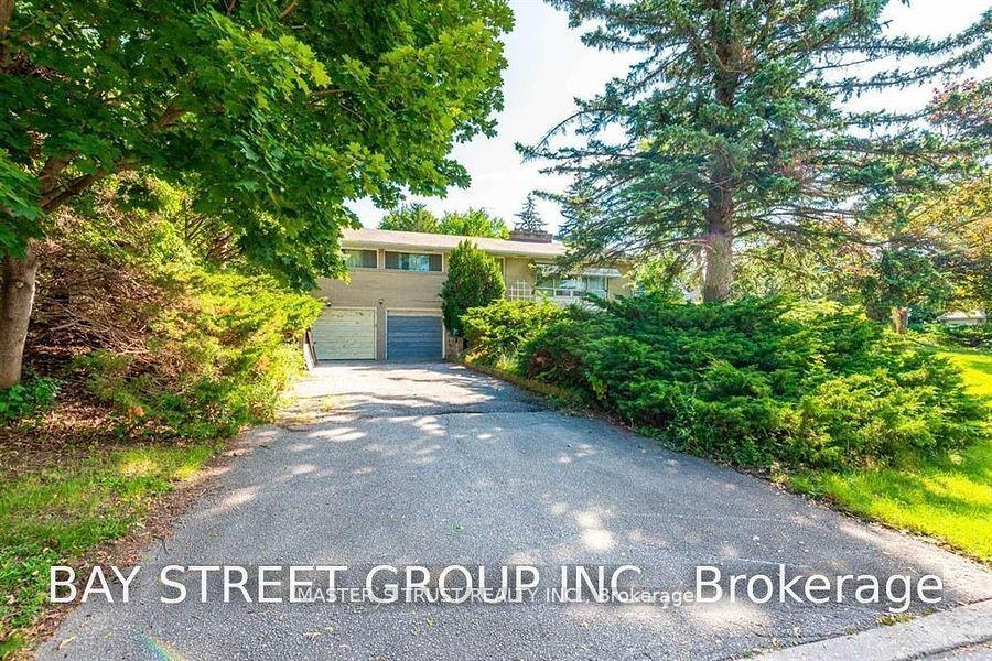 Photo 4 of 18 Hughson Drive, Markham, Buttonville — HOMEH