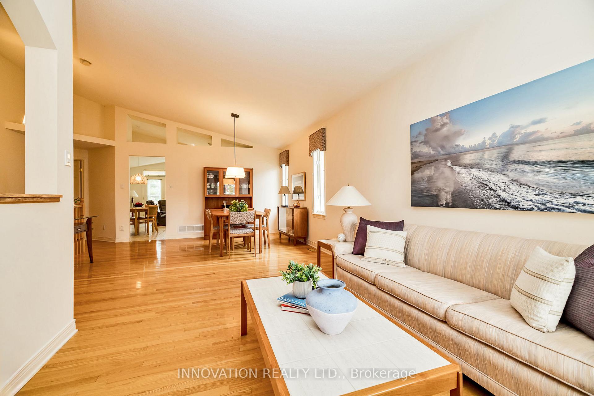 Photo 6 of 8 Nighthawk Crescent, Ottawa, Kanata - Bridlewood — HOMEH