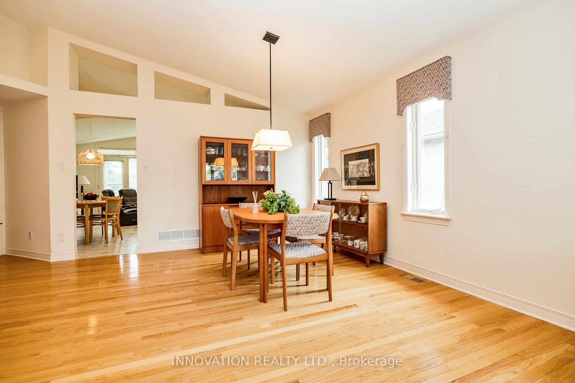 Photo 7 of 8 Nighthawk Crescent, Ottawa, Kanata - Bridlewood — HOMEH