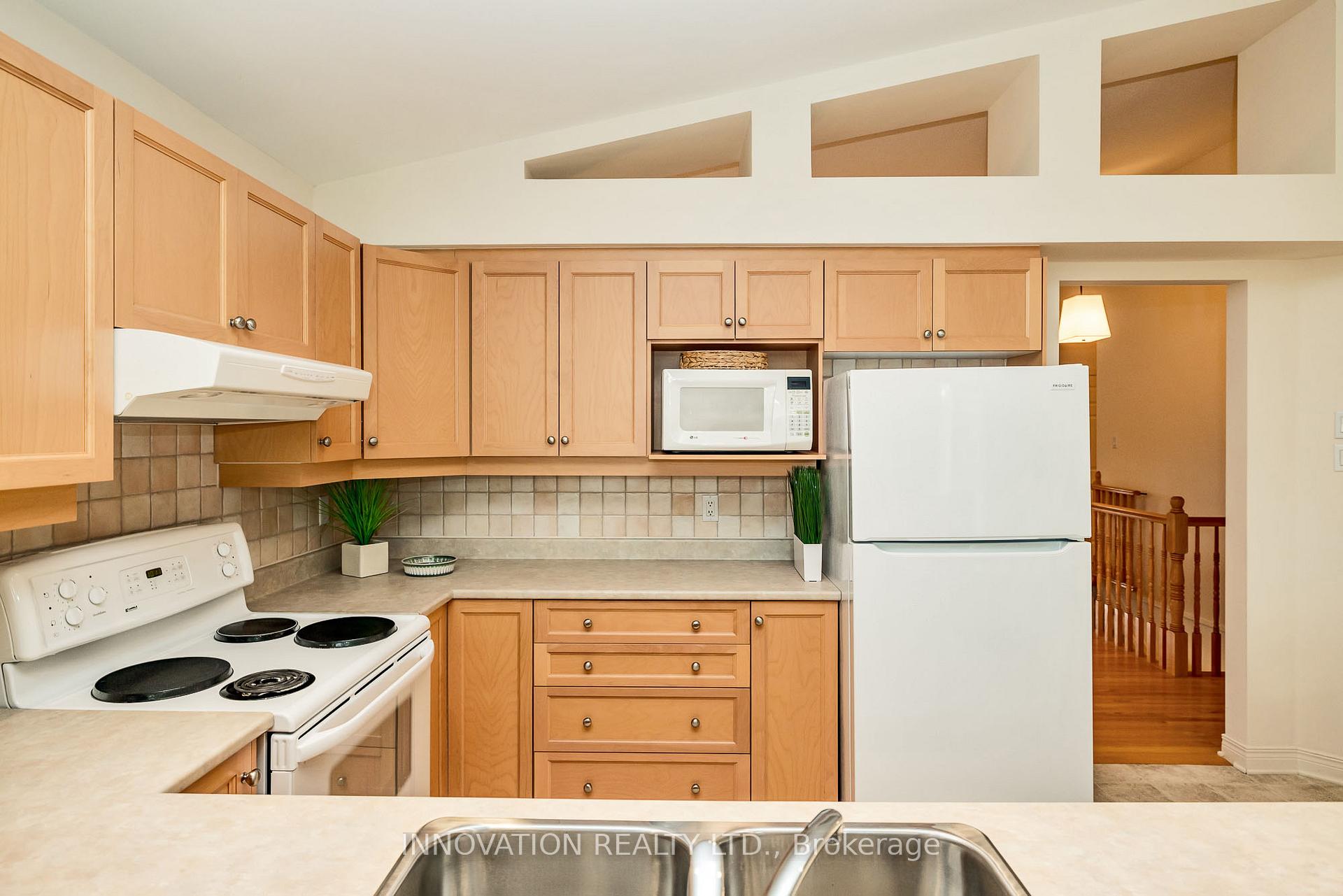 Photo 14 of 8 Nighthawk Crescent, Ottawa, Kanata - Bridlewood — HOMEH