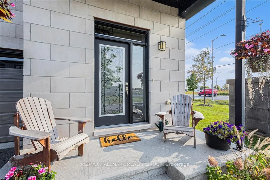 Photo 5 of 200 Don Brown, Ottawa, Kanata - Emerald Meadows/Trailwest — HOMEH