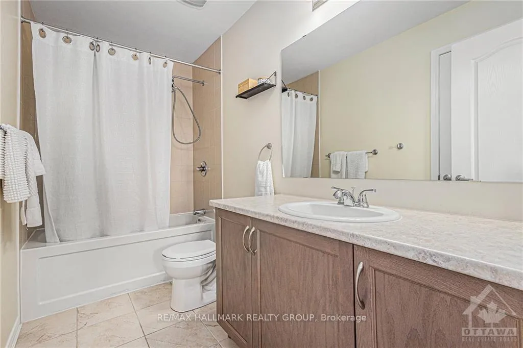 Photo 10 of 200 Don Brown, Ottawa, Kanata - Emerald Meadows/Trailwest — HOMEH