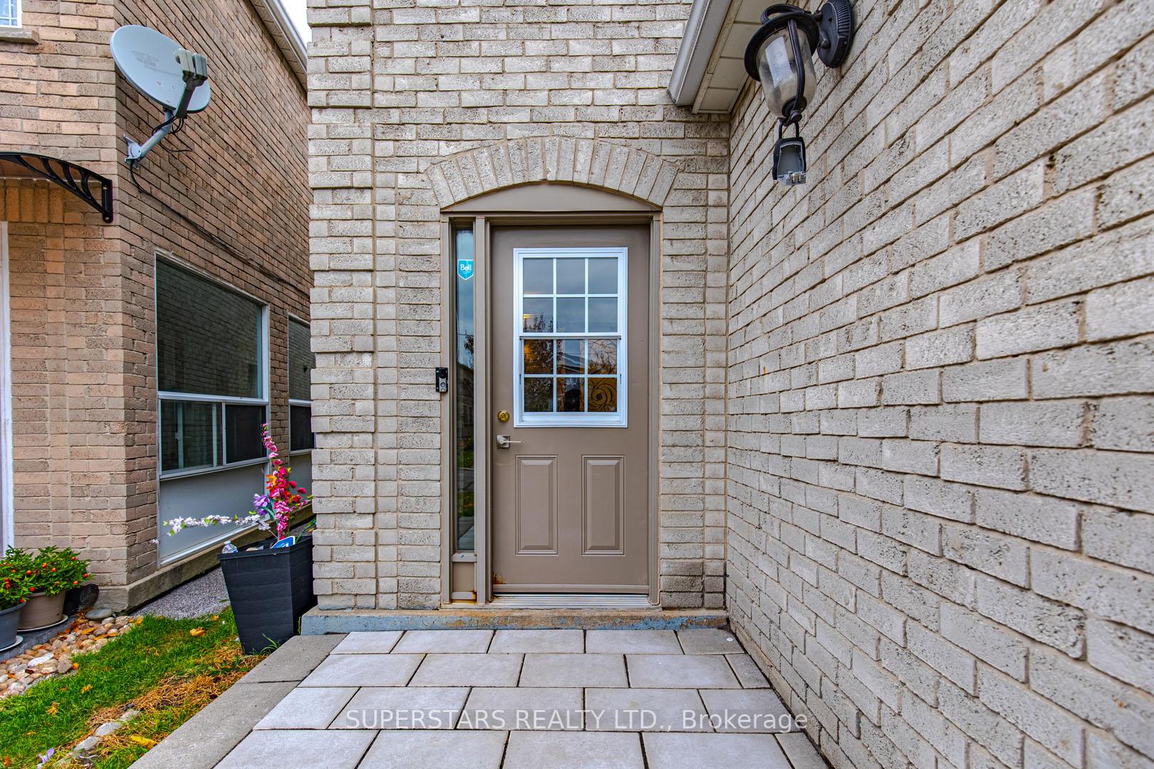 Photo 3 of 83 Jaffray Road, Markham, Milliken Mills East — HOMEH
