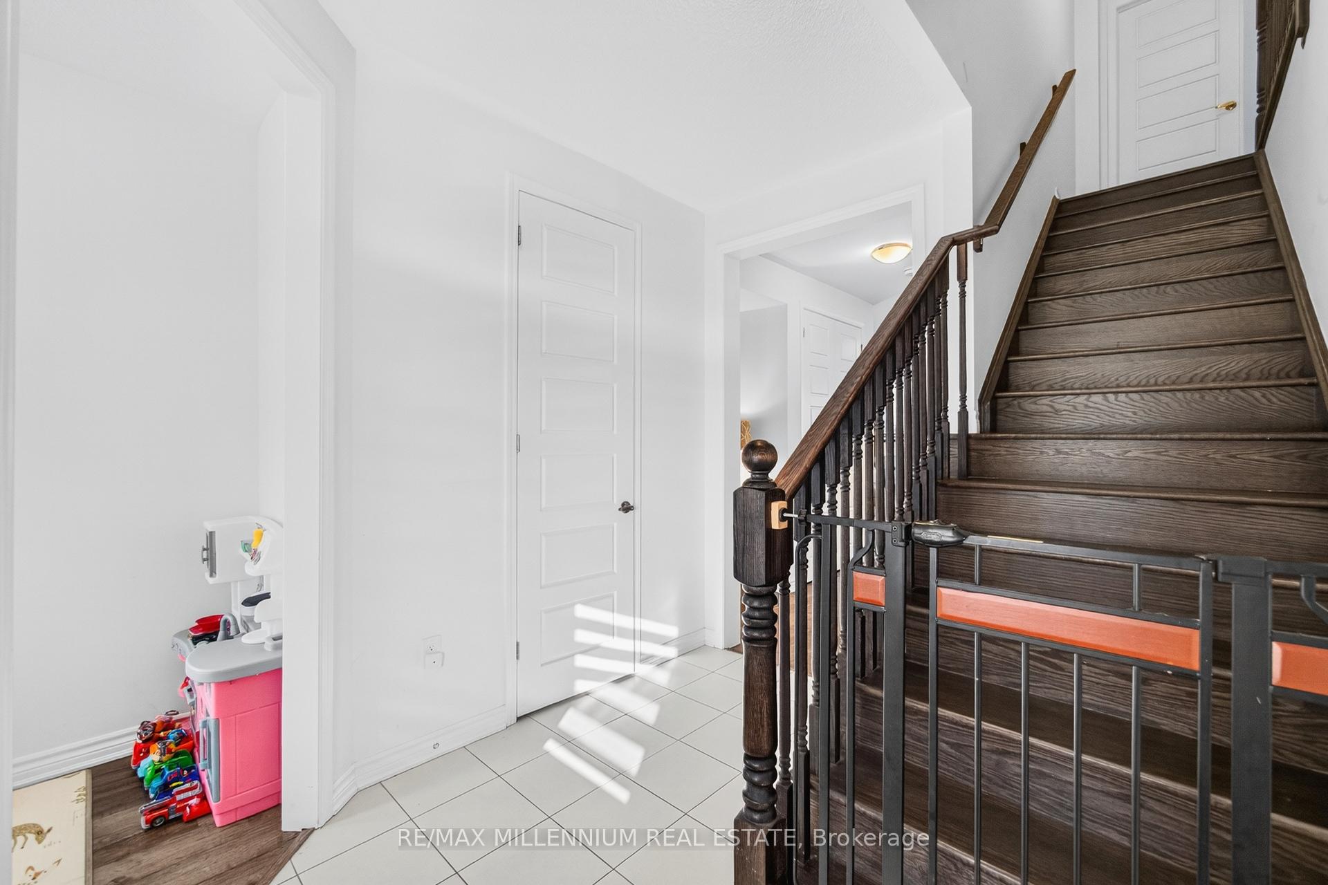 Photo 5 of 507 Bellflower Court, Milton, Rural Milton — HOMEH