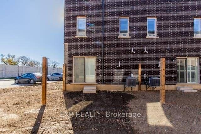 Photo 38 of 23 Bayberry Lane, Grimsby, Grimsby Escarpment — HOMEH