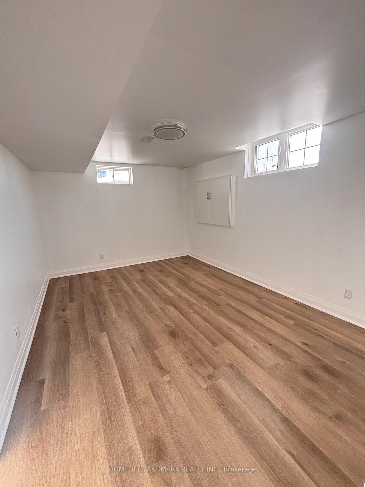Photo 6 of Unit Basemen, 98 Viscount Drive, Markham, Berczy — HOMEH