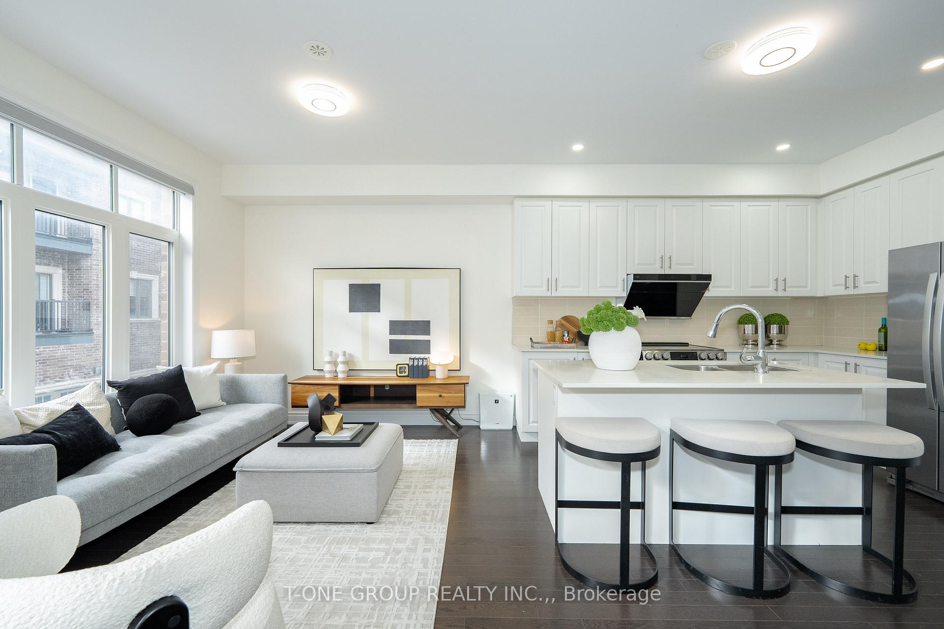 Photo 1 of 111 Lichfield Road, Markham, Unionville — HOMEH