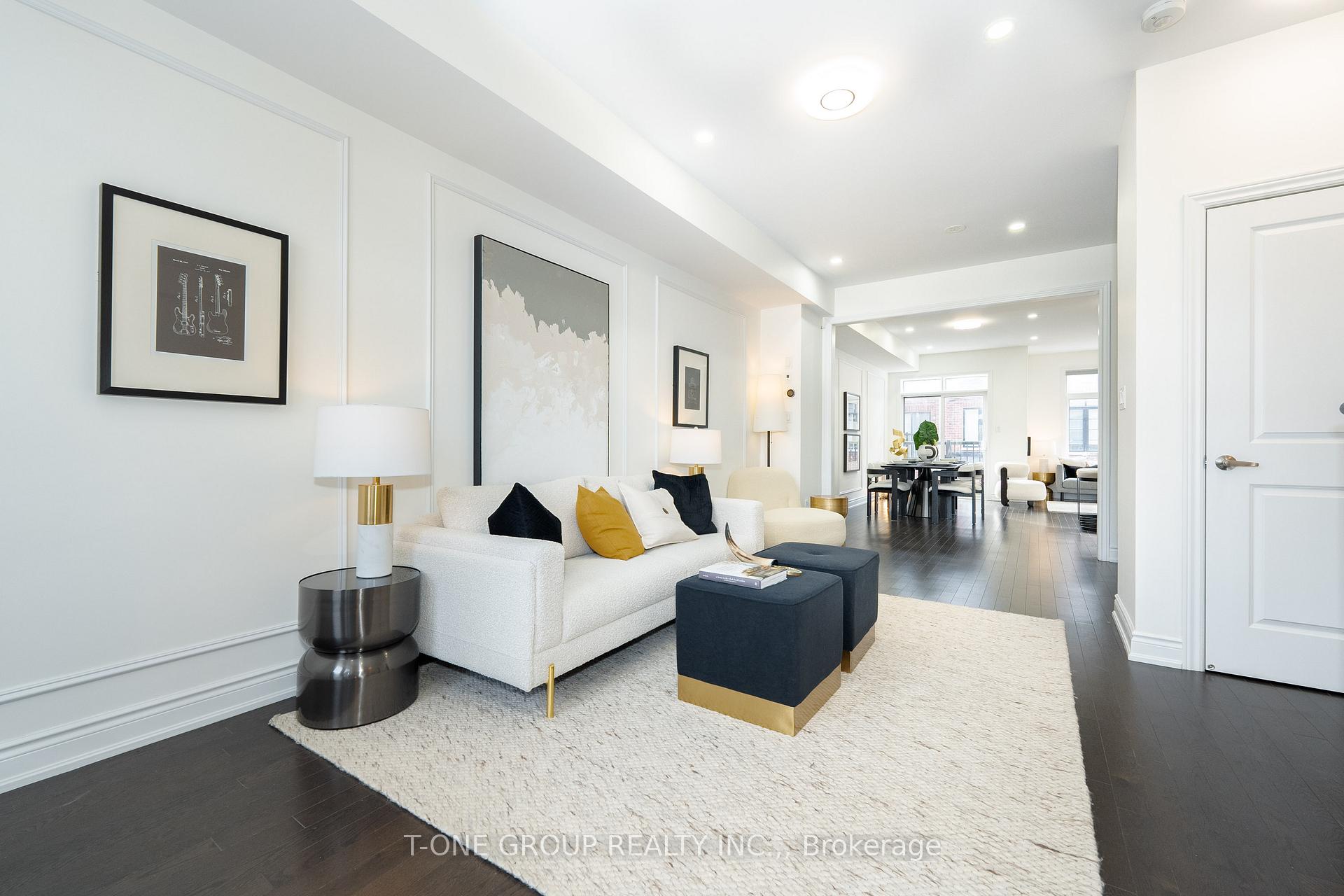 Photo 5 of 111 Lichfield Road, Markham, Unionville — HOMEH