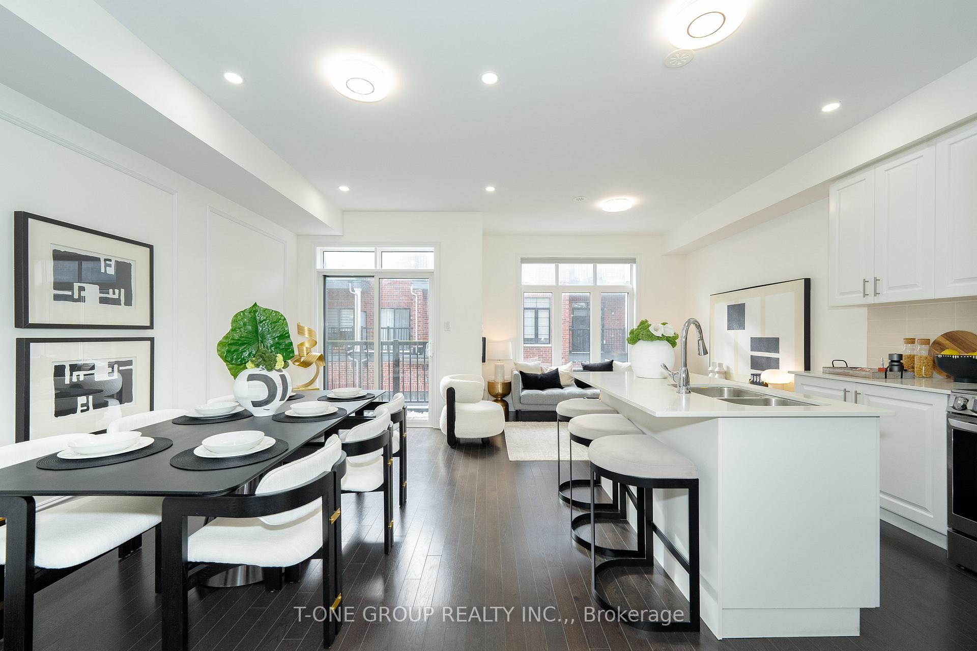 Photo 8 of 111 Lichfield Road, Markham, Unionville — HOMEH