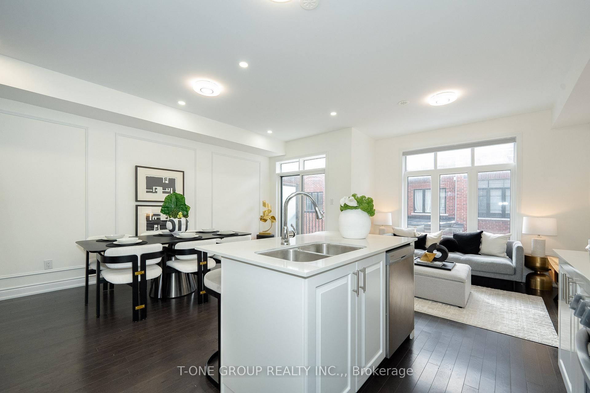 Photo 11 of 111 Lichfield Road, Markham, Unionville — HOMEH