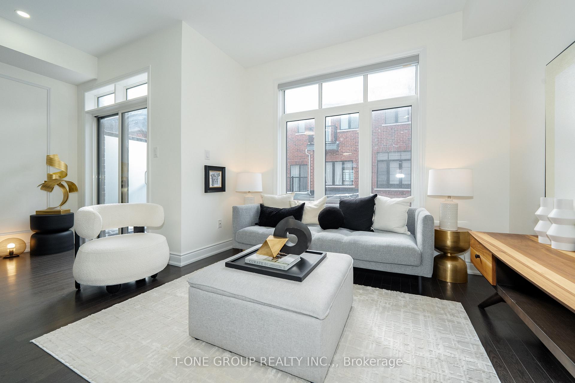 Photo 12 of 111 Lichfield Road, Markham, Unionville — HOMEH