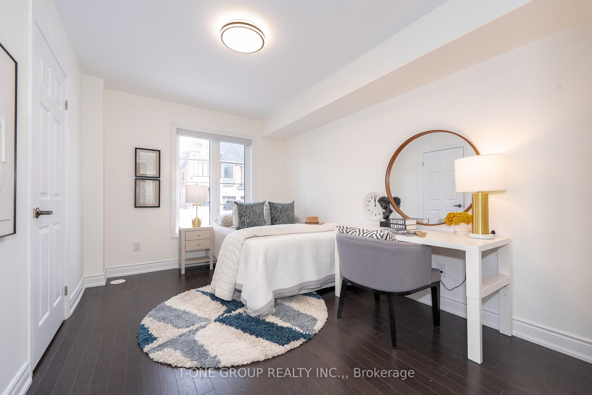 Photo 13 of 111 Lichfield Road, Markham, Unionville — HOMEH