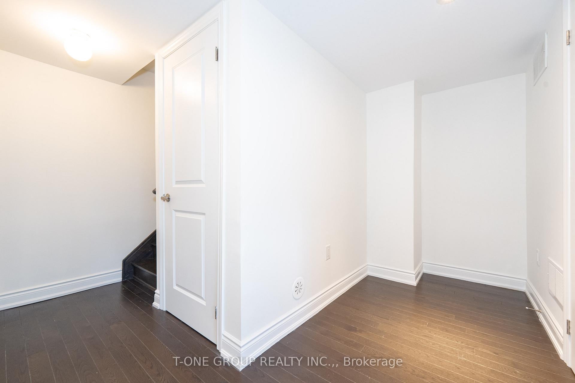 Photo 25 of 111 Lichfield Road, Markham, Unionville — HOMEH