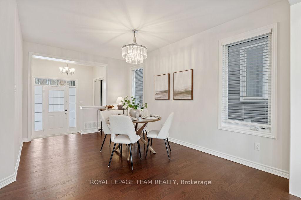 Photo 5 of 106 Pinelock Street, Ottawa, Kanata - Emerald Meadows/Trailwest — HOMEH