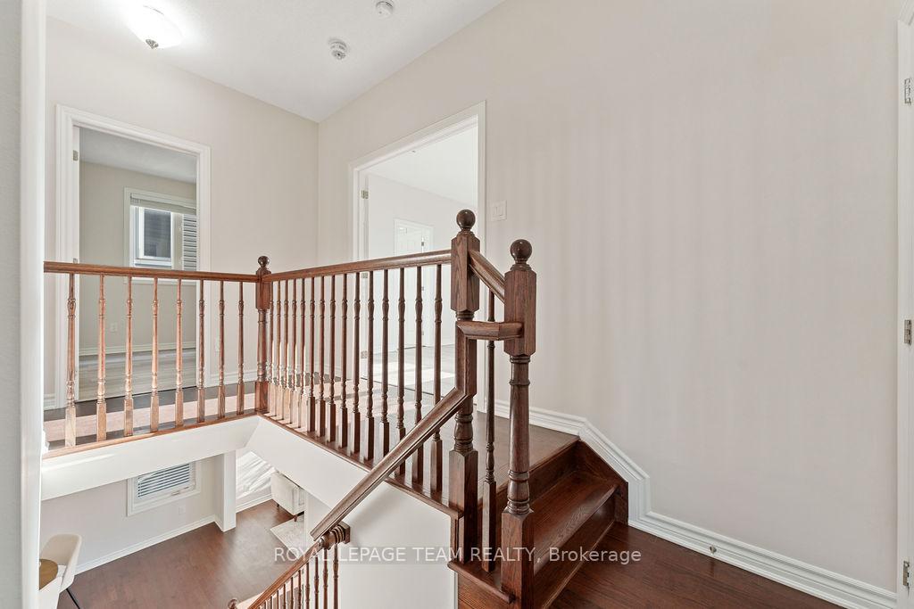 Photo 17 of 106 Pinelock Street, Ottawa, Kanata - Emerald Meadows/Trailwest — HOMEH