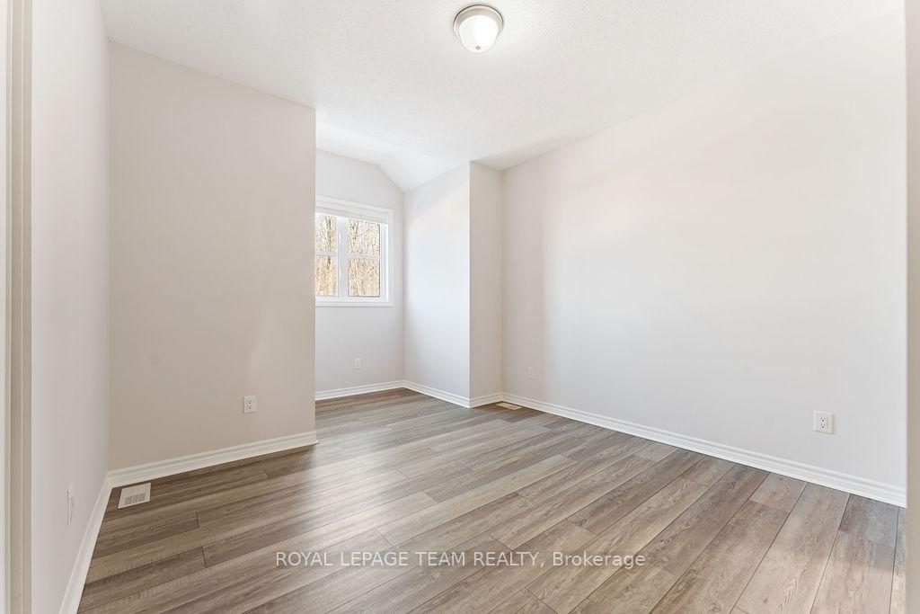 Photo 30 of 106 Pinelock Street, Ottawa, Kanata - Emerald Meadows/Trailwest — HOMEH