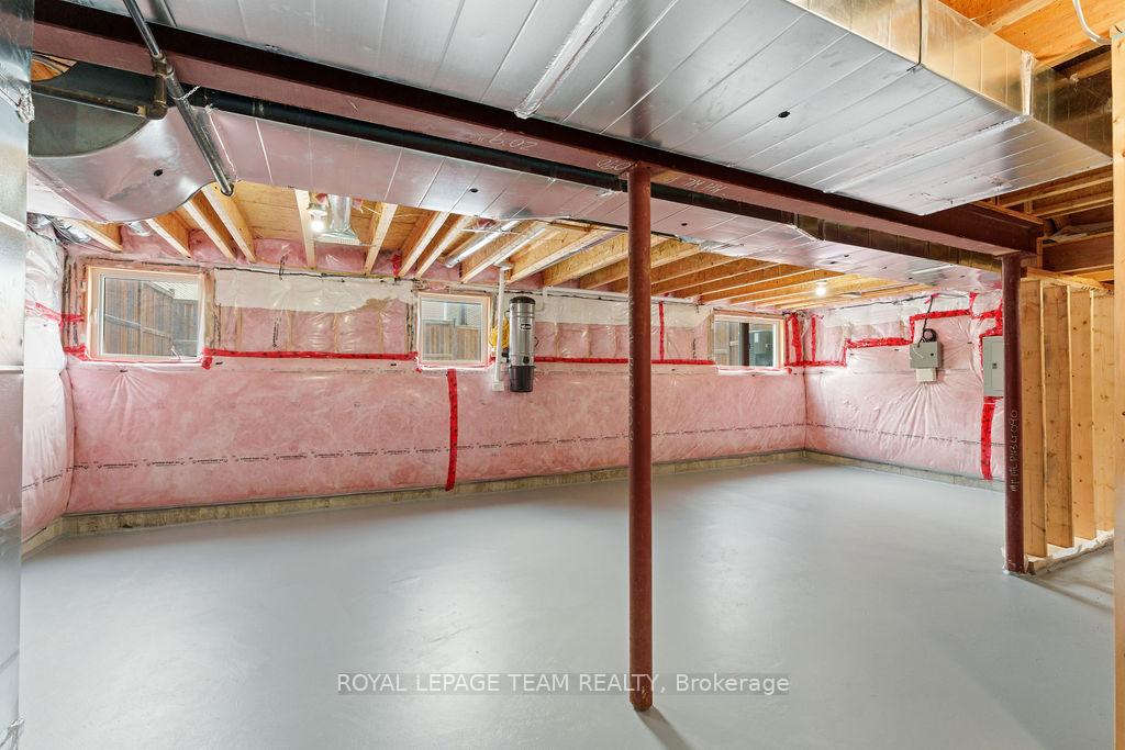 Photo 33 of 106 Pinelock Street, Ottawa, Kanata - Emerald Meadows/Trailwest — HOMEH