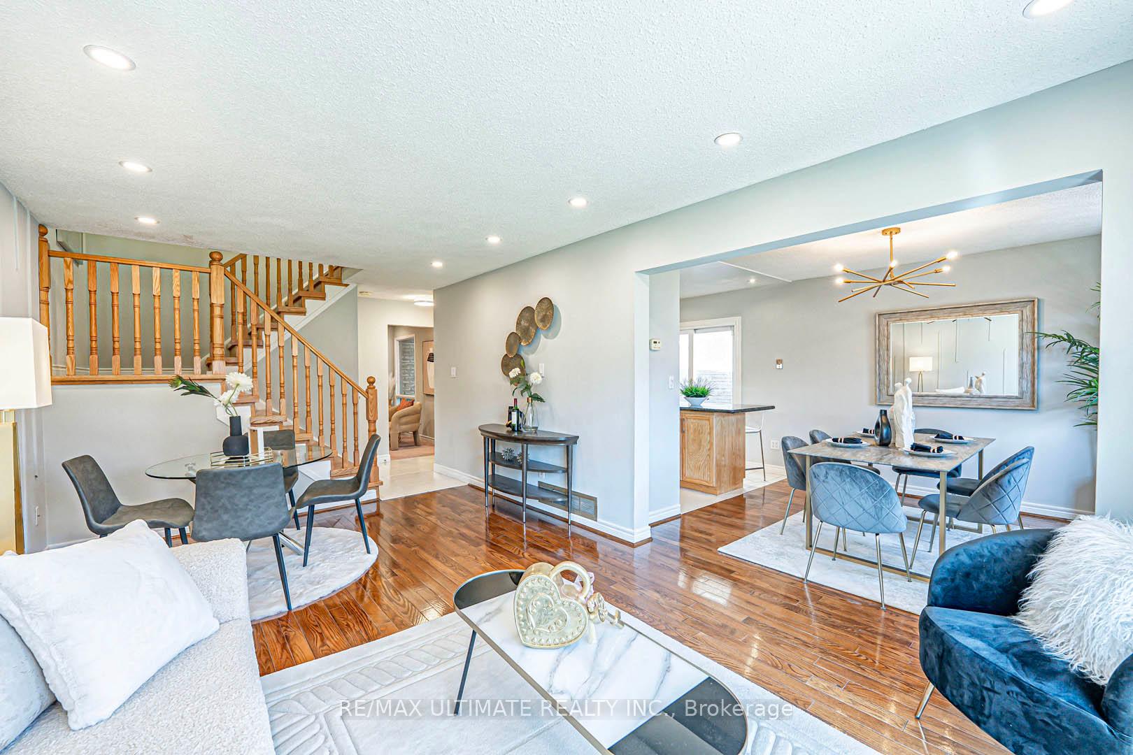 Photo 11 of 25 Larksmere Court, Markham, Milliken Mills West — HOMEH