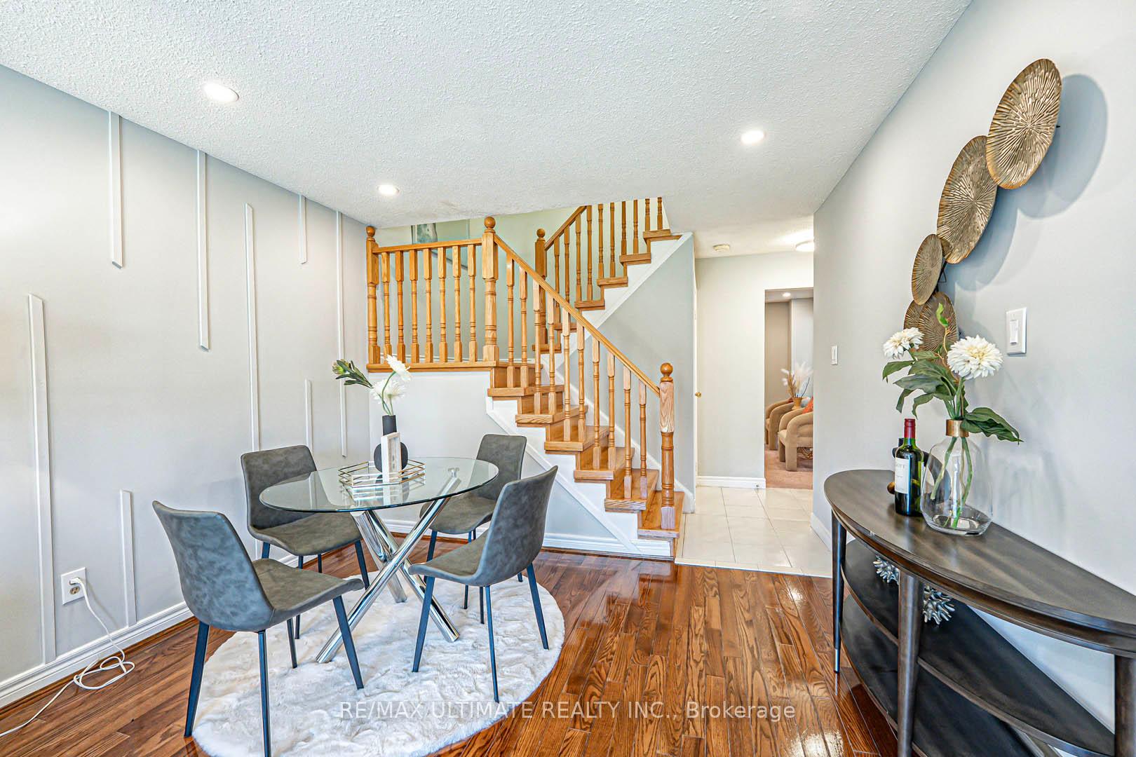 Photo 12 of 25 Larksmere Court, Markham, Milliken Mills West — HOMEH