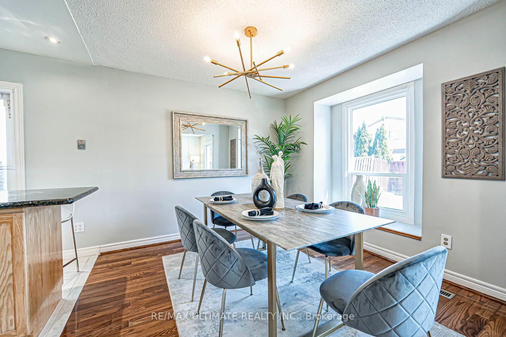 Photo 14 of 25 Larksmere Court, Markham, Milliken Mills West — HOMEH
