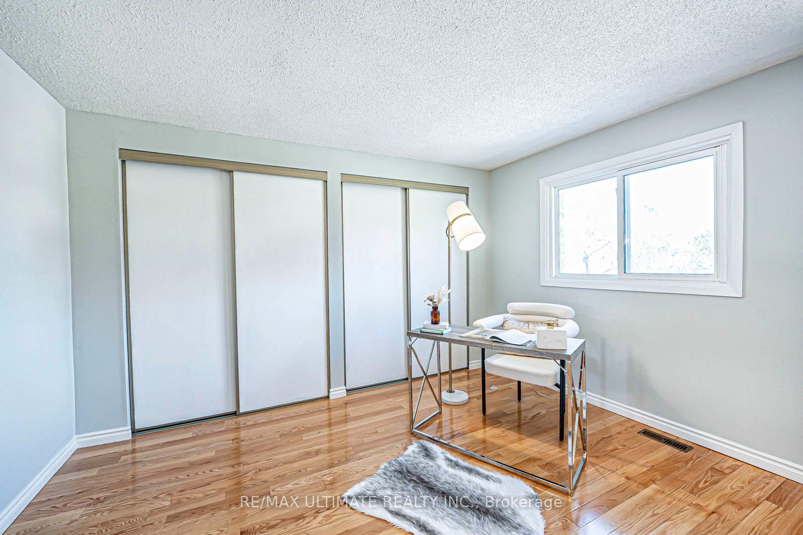 Photo 25 of 25 Larksmere Court, Markham, Milliken Mills West — HOMEH