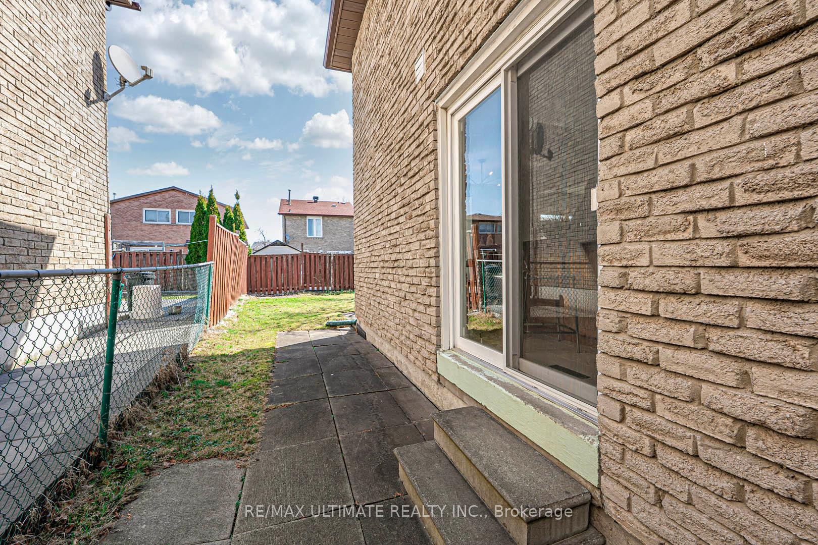 Photo 34 of 25 Larksmere Court, Markham, Milliken Mills West — HOMEH