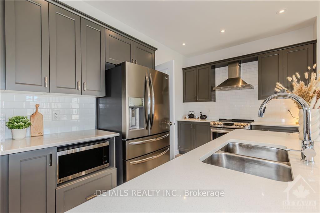 Photo 5 of 600 Triangle Street, Ottawa, Kanata - Emerald Meadows/Trailwest — HOMEH
