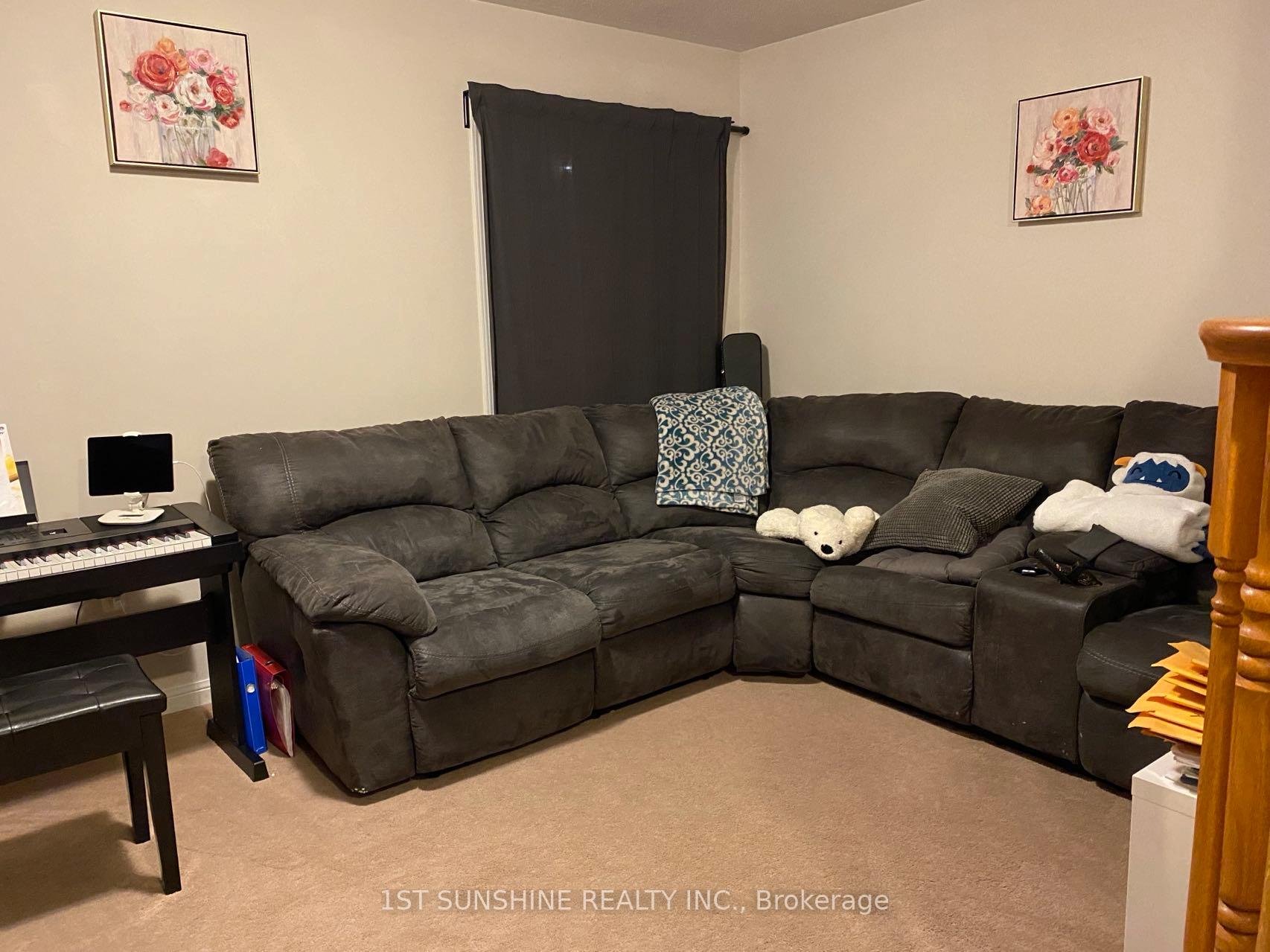 Photo 6 of 30 Emick Drive, Hamilton, Meadowlands — HOMEH