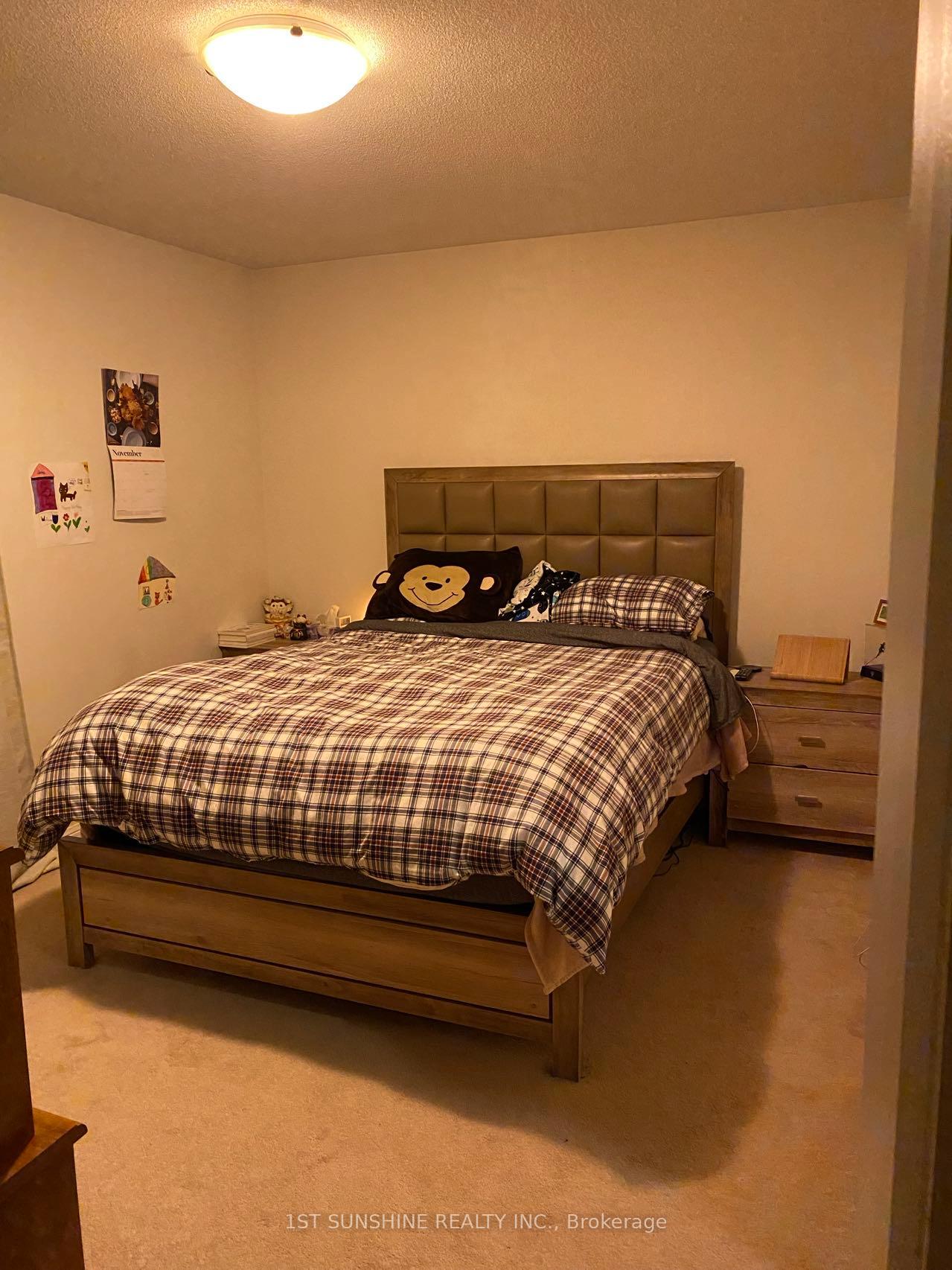 Photo 10 of 30 Emick Drive, Hamilton, Meadowlands — HOMEH