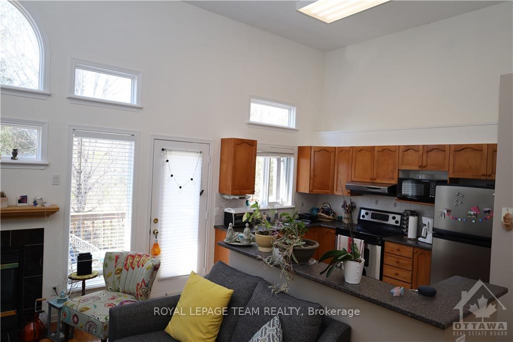 Photo 5 of 54 Macassa Circle, Ottawa, Kanata - Kanata Lakes/Heritage Hills — HOMEH