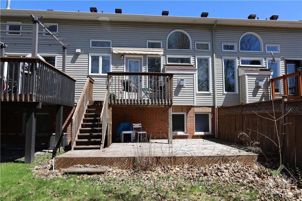 Photo 20 of 54 Macassa Circle, Ottawa, Kanata - Kanata Lakes/Heritage Hills — HOMEH