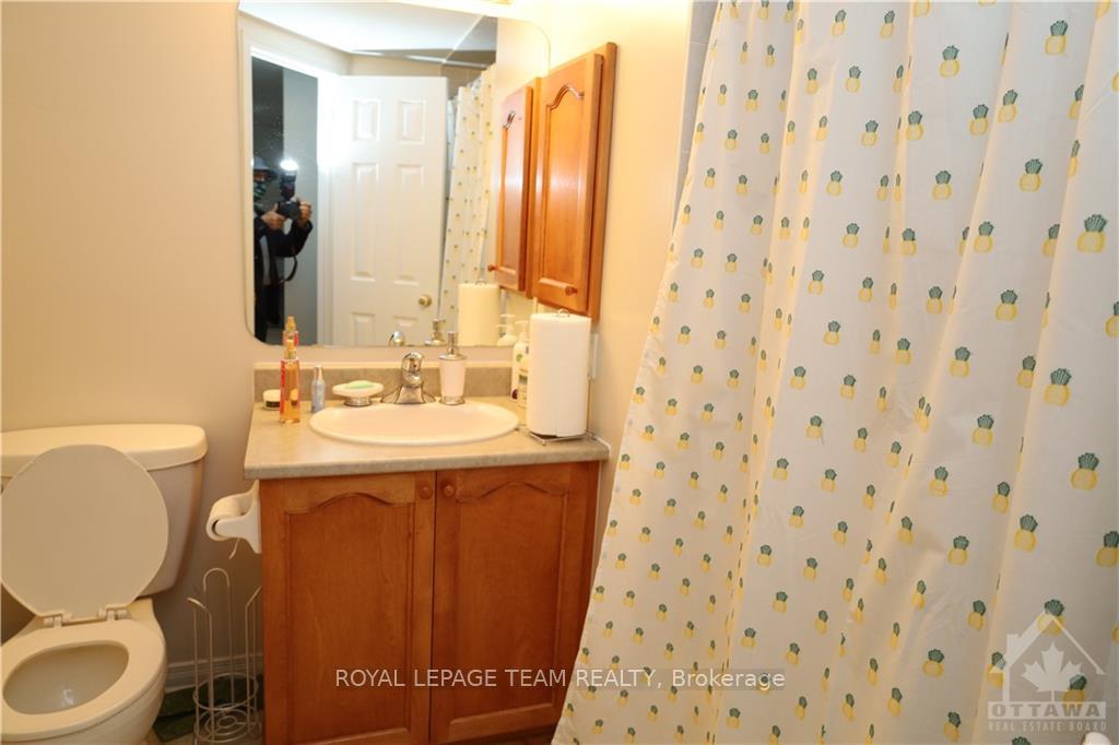 Photo 24 of 54 Macassa Circle, Ottawa, Kanata - Kanata Lakes/Heritage Hills — HOMEH