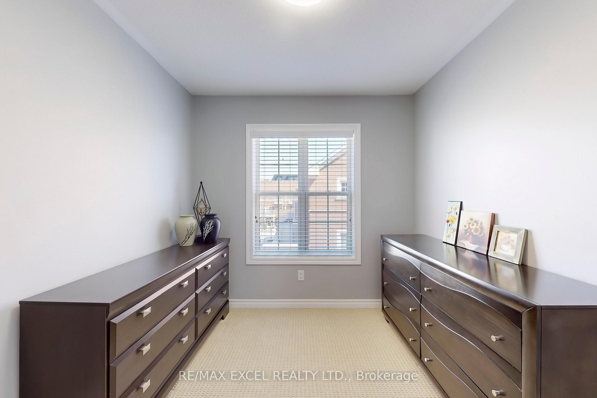 Photo 15 of 11 Vandaam Lane, Markham, Cathedraltown — HOMEH